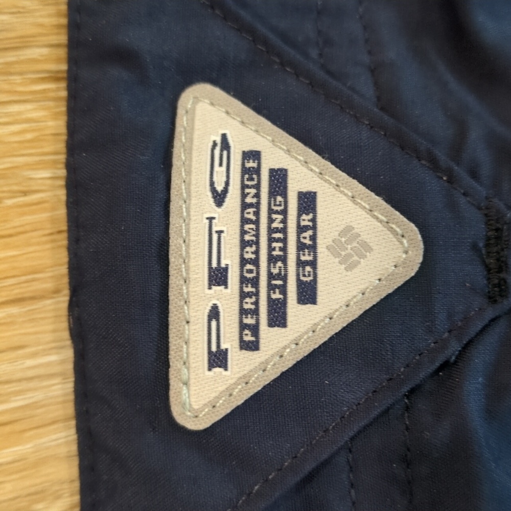 ❤️💙 Columbia PFG Navy Blue Cargo Pants Women's 10 Regular ❤️💙 - Picture 12 of 12